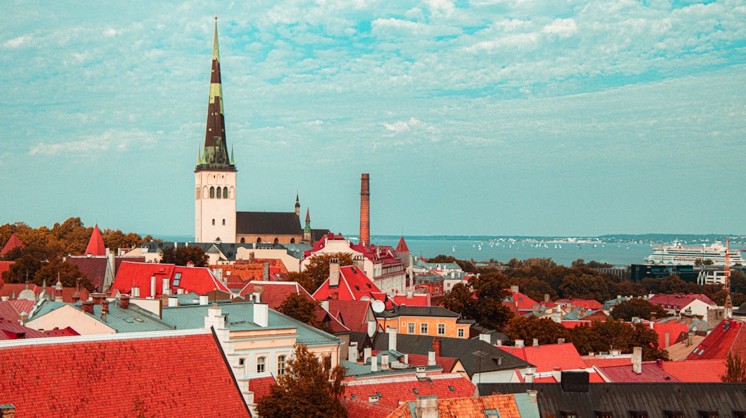 découvrez les mesures de sécurité à tallinn pour un séjour sûr et serein. conseils, informations et bonnes pratiques pour protéger vos biens et profiter pleinement de la capitale estonienne.