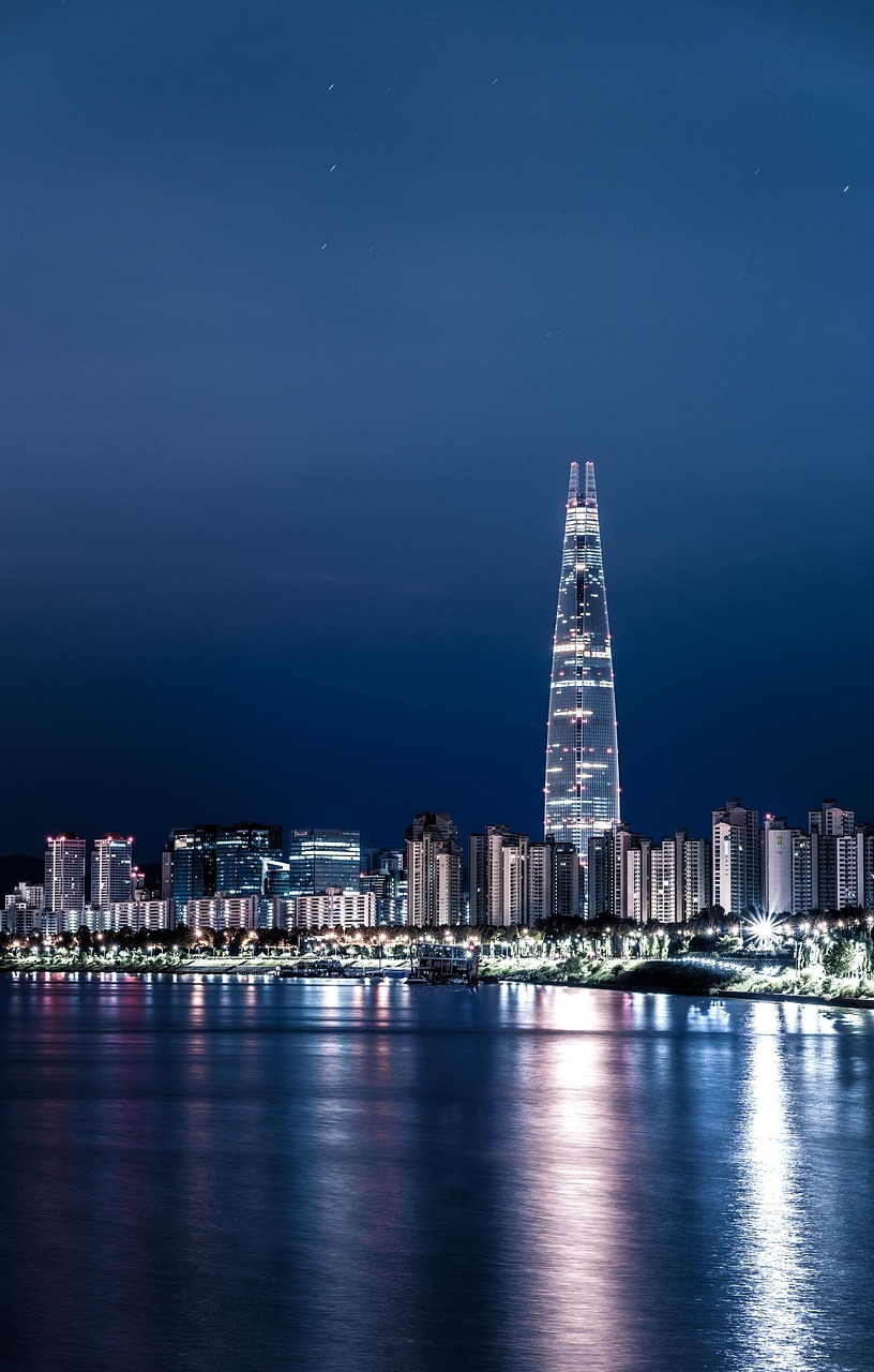 découvrez la hauteur impressionnante de la lotte world tower, l'un des gratte-ciels les plus emblématiques au monde, situé à séoul.