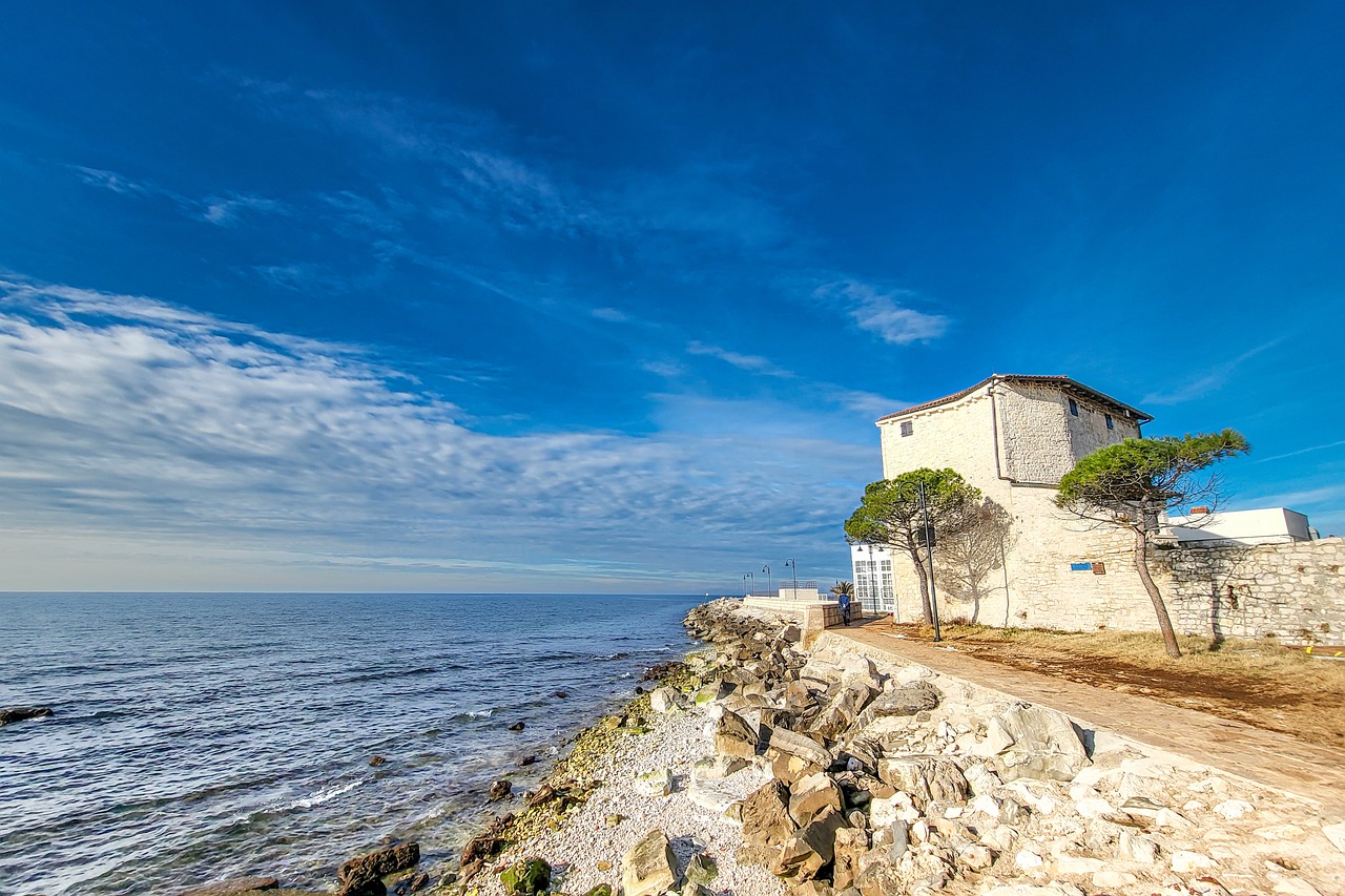découvrez les meilleures destinations côtières pour des vacances inoubliables entre plages de sable fin, paysages marins et activités nautiques.